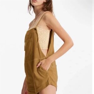 Billabong Romper - Large NWT